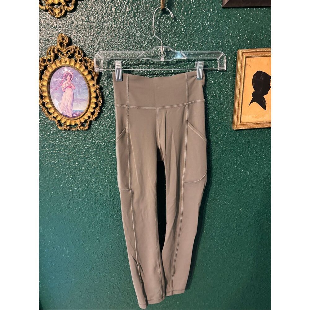 Lululemon Invigorate High-Rise Crop 23" Sz 0 Grey Sage
